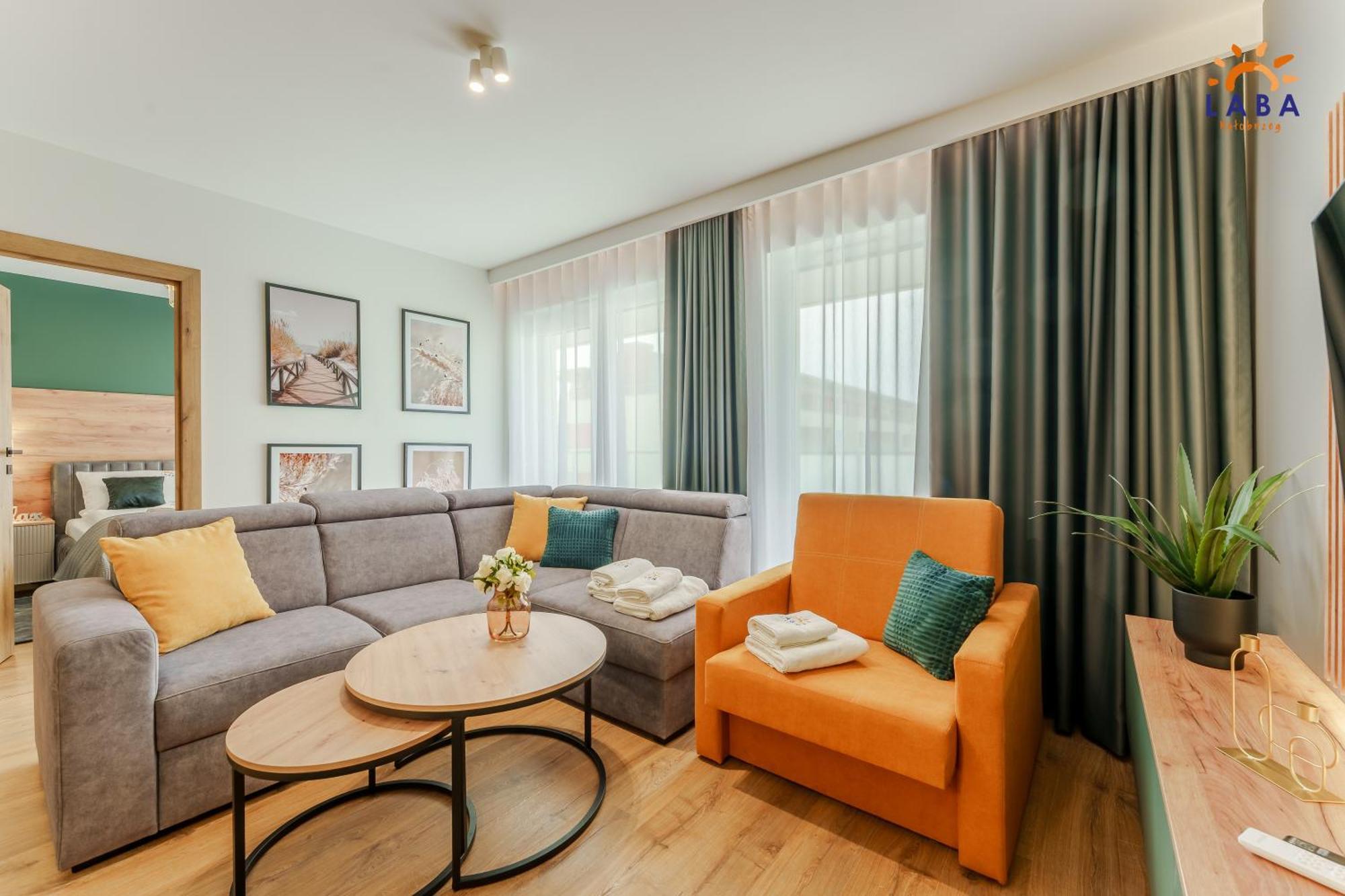 Laba Kolobrzeg Apartamenty Kollataja Z Parkingiem Esterno foto