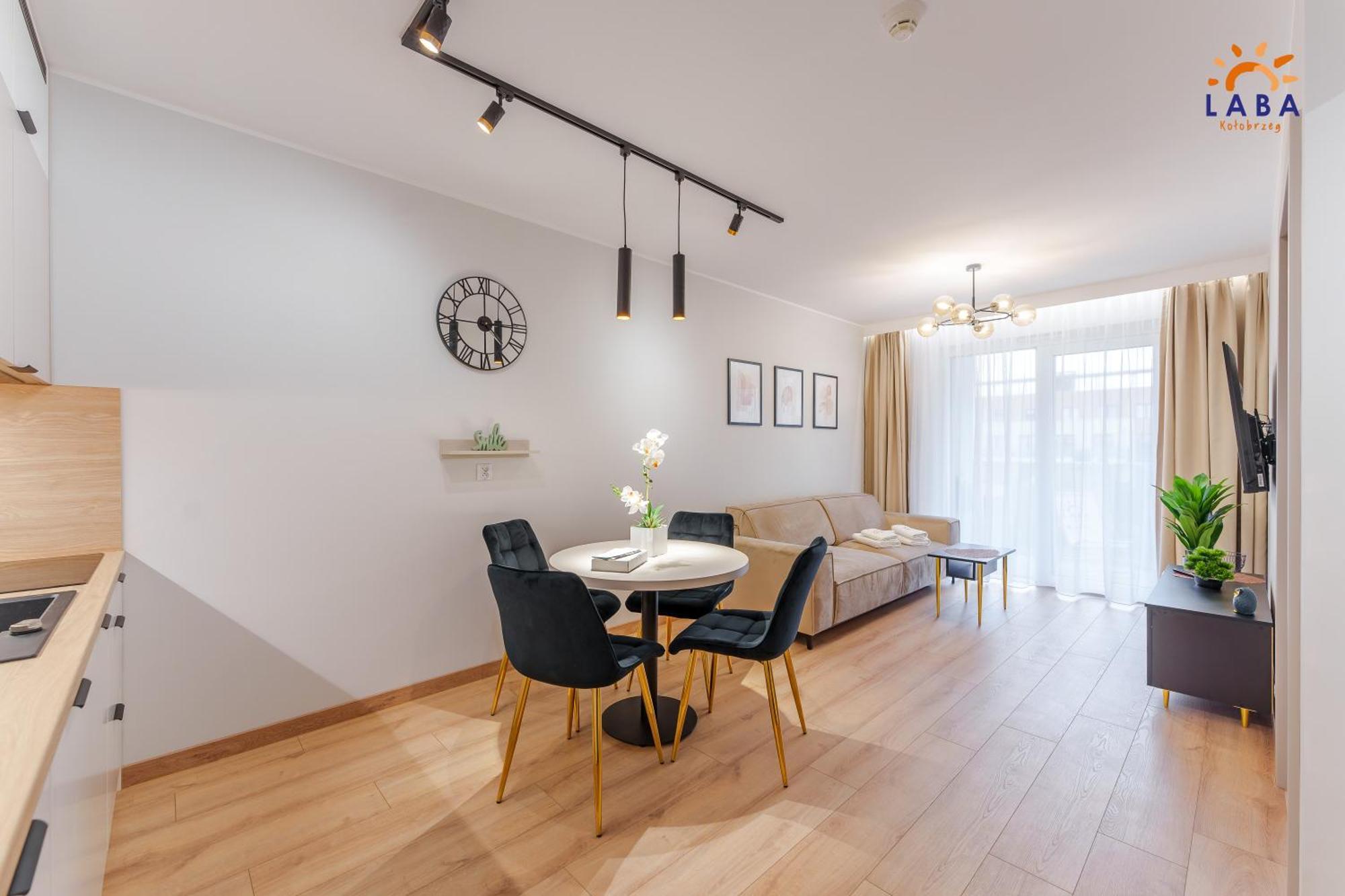 Laba Kolobrzeg Apartamenty Kollataja Z Parkingiem Esterno foto