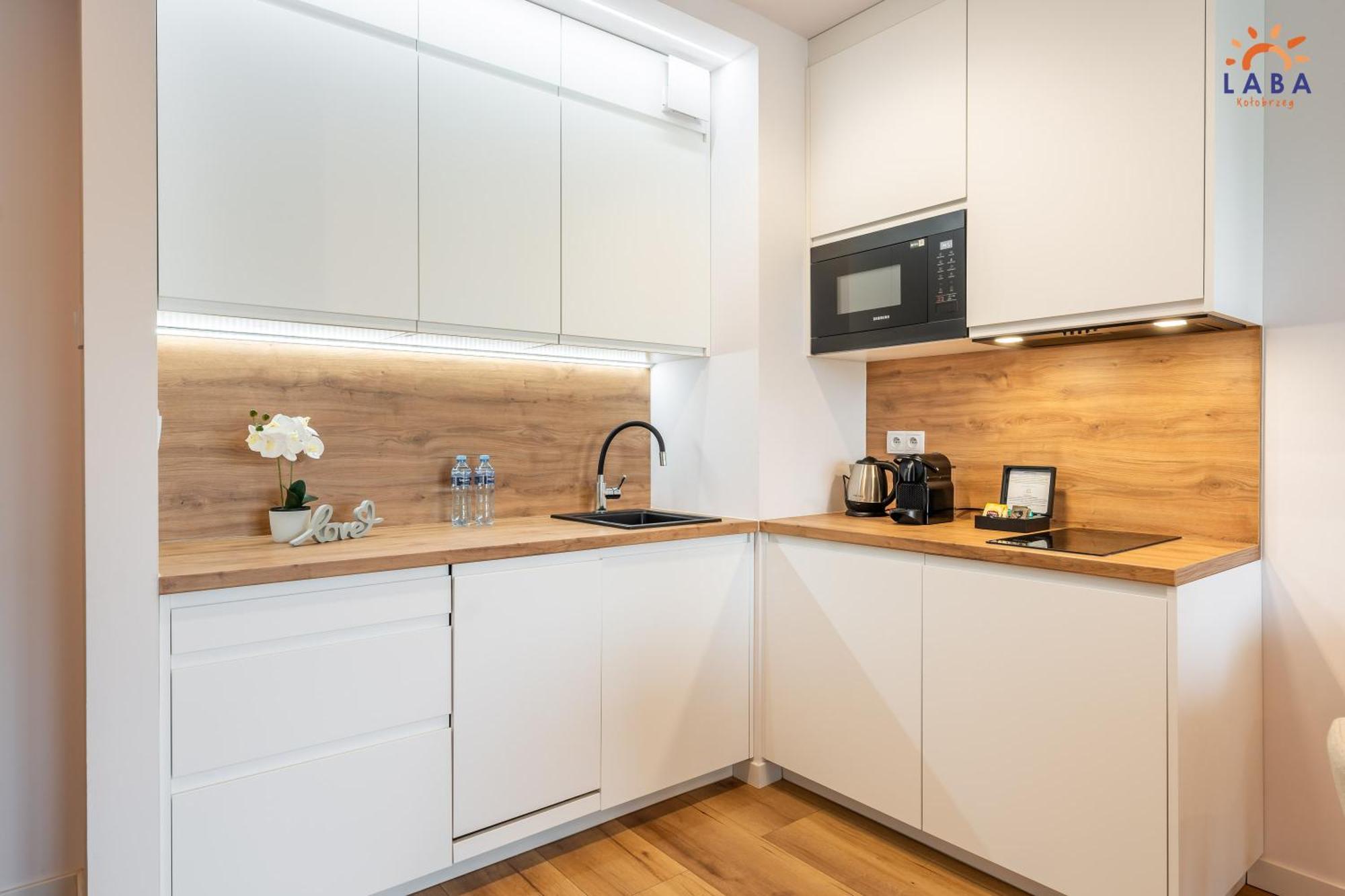 Laba Kolobrzeg Apartamenty Kollataja Z Parkingiem Esterno foto
