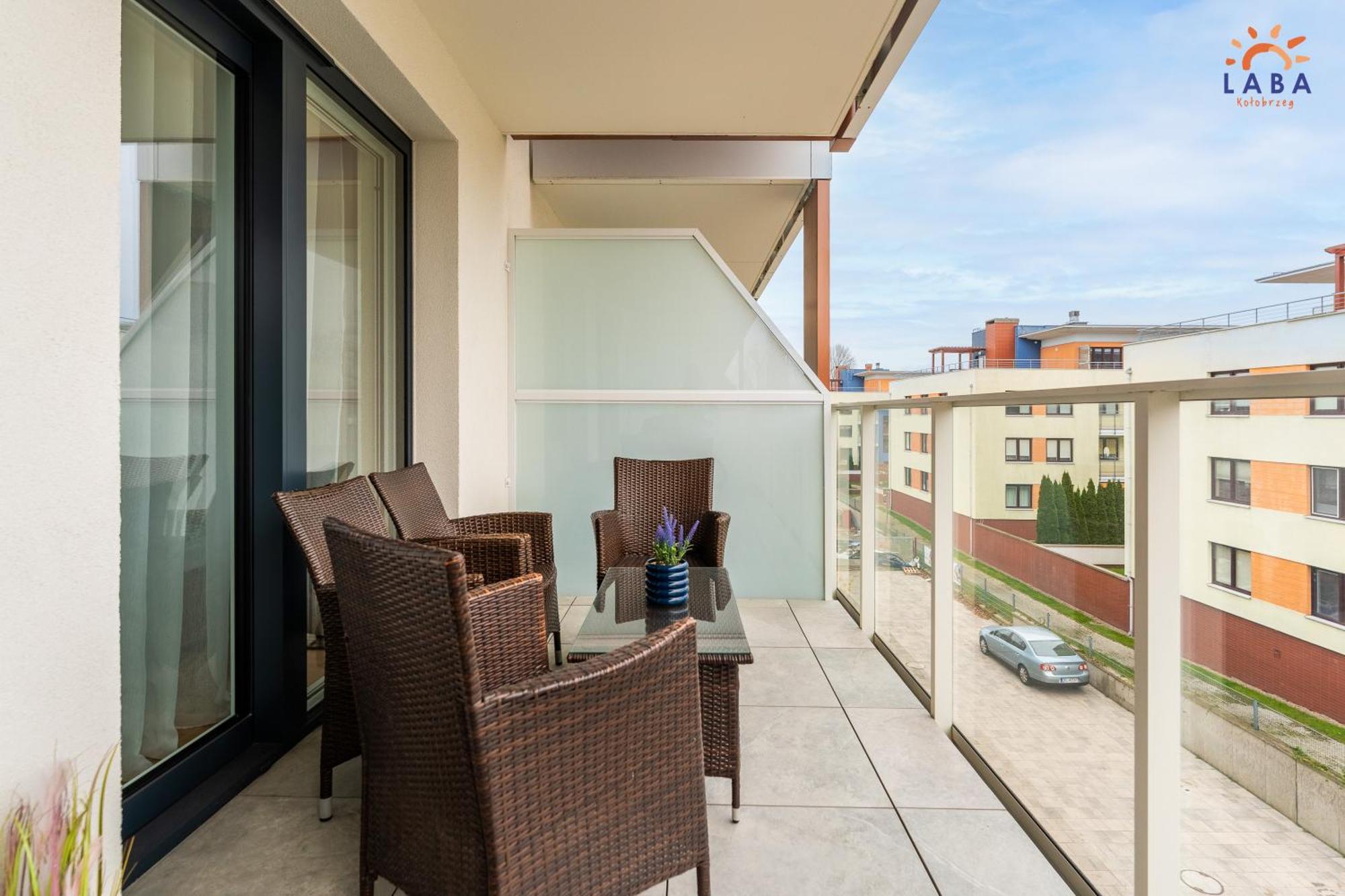 Laba Kolobrzeg Apartamenty Kollataja Z Parkingiem Esterno foto