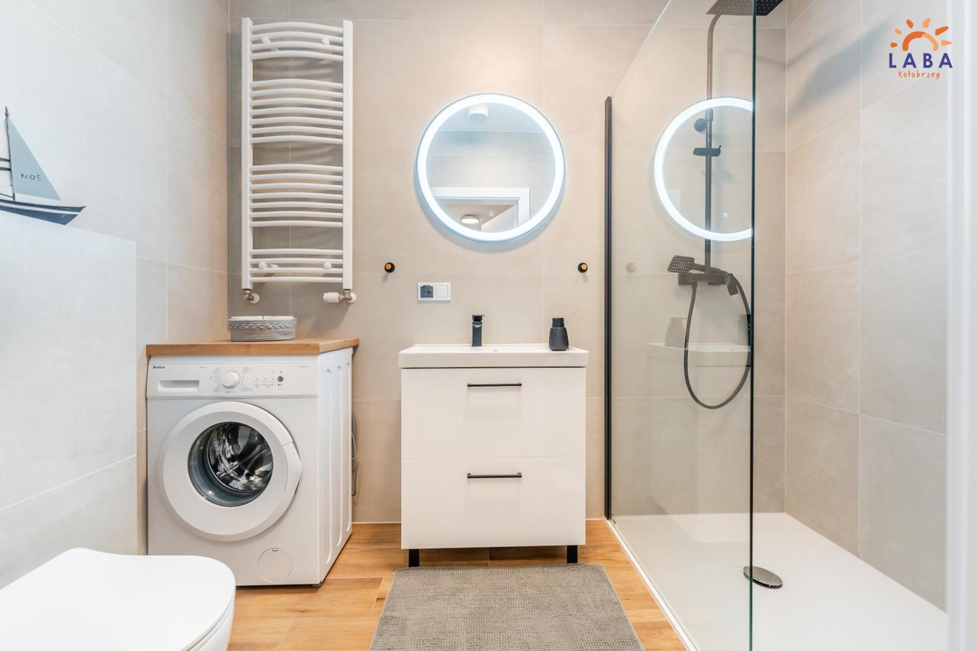 Laba Kolobrzeg Apartamenty Kollataja Z Parkingiem Esterno foto